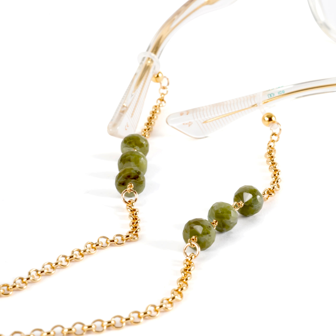 The Twist in Vesuvianite with Gold